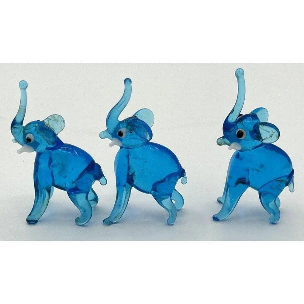 Vintage Unique Blue Elephant Glass Figurines‎ Set of 3 SKU PB197